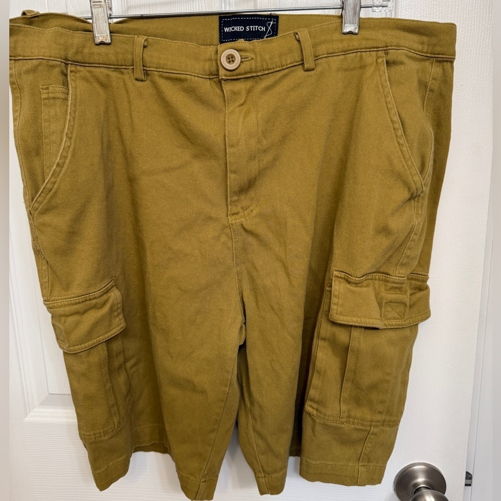 Wicked Stitch Tan Cargo Shorts